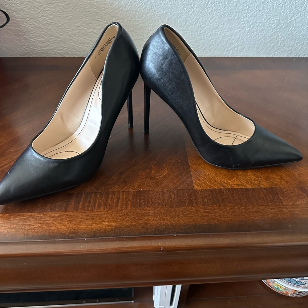 Classic Black Pointed-Toe High Heels - Women's Pumps